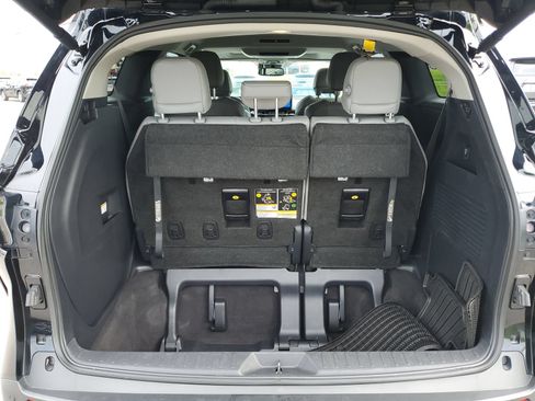 Certified 2025 Toyota Sienna XLE w/ XLE Plus Package AWD/4WD image 7