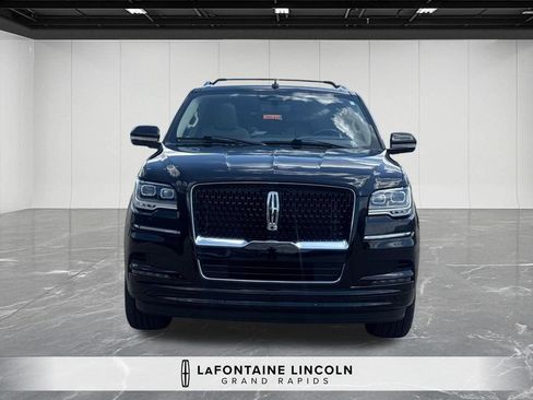 Certified 2022 Lincoln Navigator Reserve AWD/4WD image 8