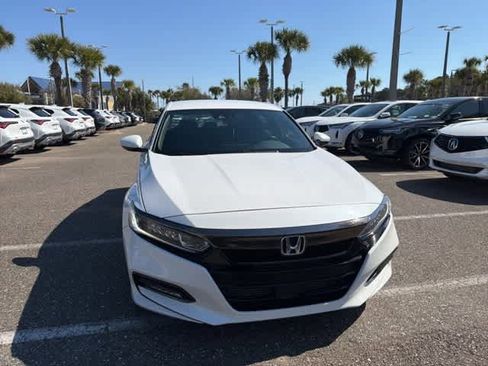 Used 2018 Honda Accord Sport image 2