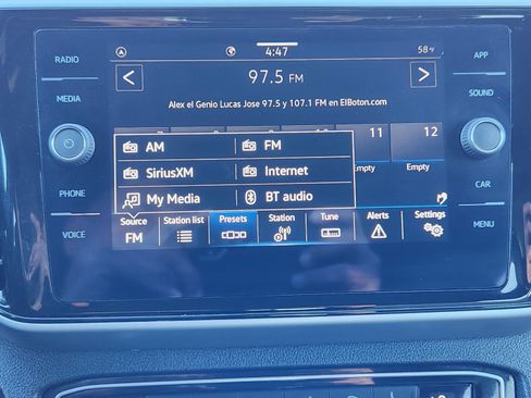 Used 2022 Volkswagen Atlas Cross Sport SE image 20