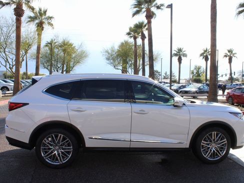 Used 2023 Acura MDX SH-AWD w/ Advance Package image 6