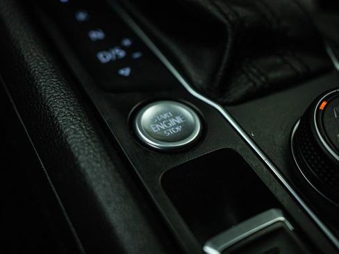 Used 2018 Volkswagen Atlas SE image 19