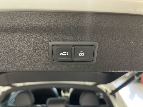 Used 2019 Audi Q3 2.0T Premium Plus w/ Premium Plus Package AWD/4WD image 35