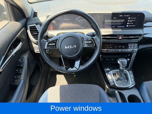 Used 2024 Kia Seltos S AWD/4WD image 12