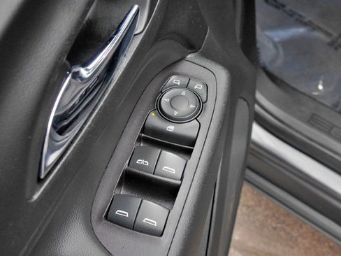 Used 2021 Chevrolet Equinox LT image 21