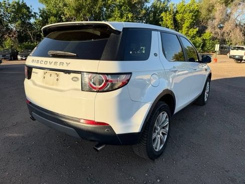 Used 2016 Land Rover Discovery Sport SE AWD/4WD image 6