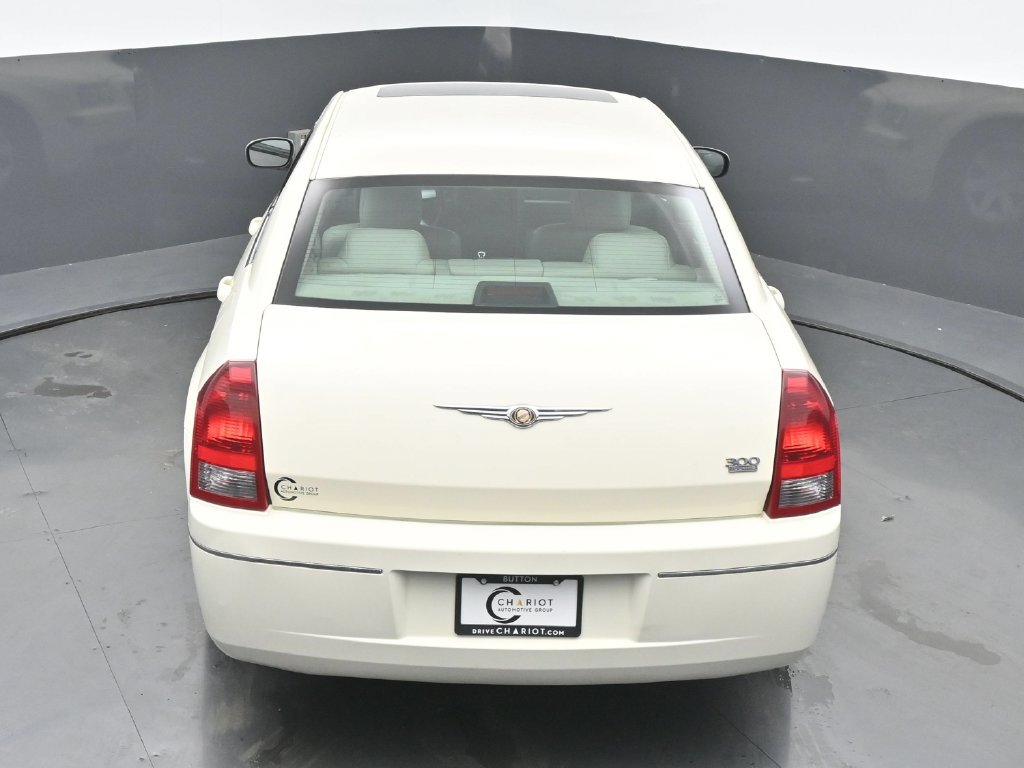 Used 2005 Chrysler 300 Touring w/ Sound Group RWD image 36