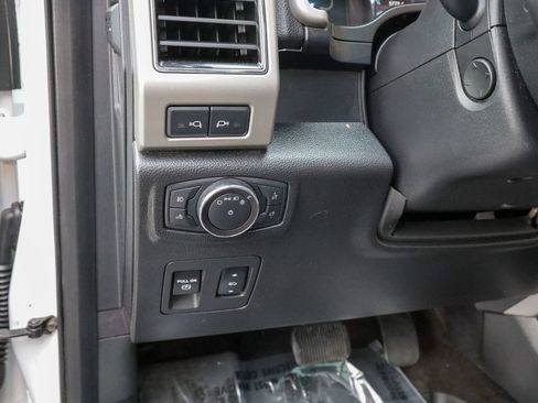 Used 2018 Ford F150 Lariat w/ Equipment Group 502A Luxury AWD/4WD image 22