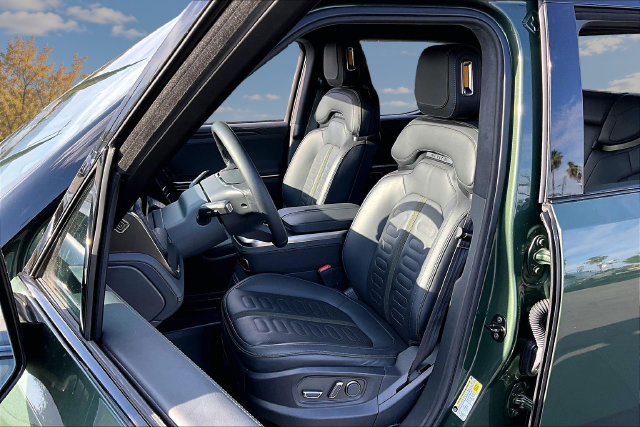 Used 2023 Rivian R1T Adventure Dual AWD/4WD image 22
