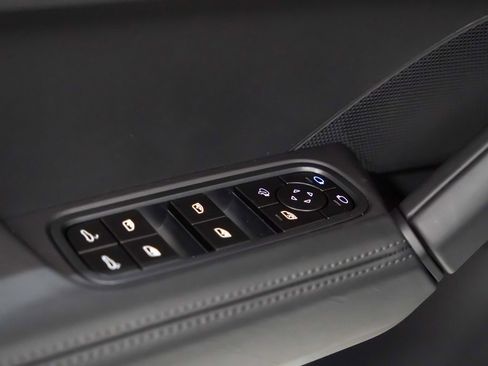 New 2026 Porsche Cayenne S image 23