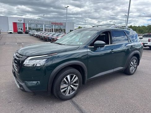 Certified 2024 Nissan Pathfinder SL w/ Black Appearance Package AWD/4WD image 43