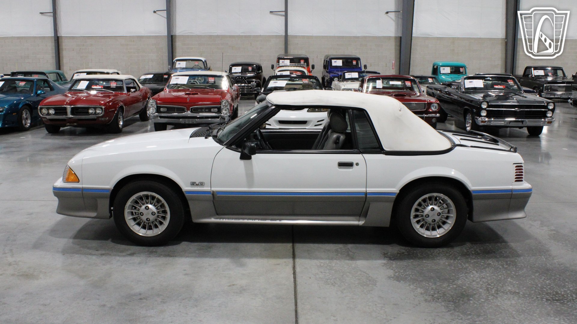 Used 1988 Ford Mustang GT RWD image 13