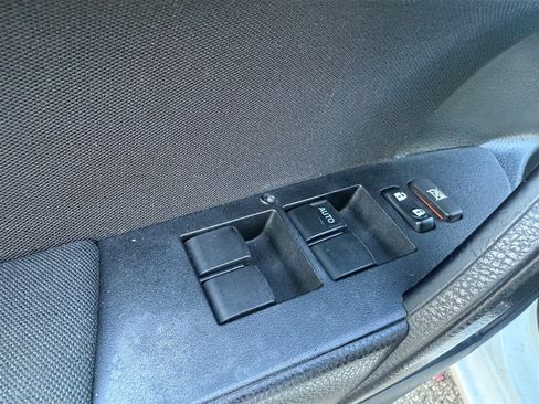 Used 2019 Toyota Corolla LE image 25