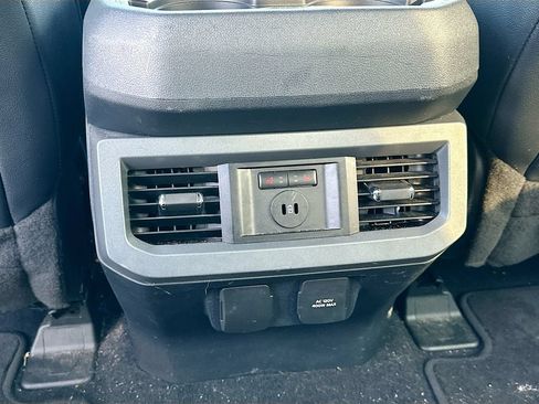 Used 2023 Ford F250 Lariat w/ Lariat Ultimate Package AWD/4WD image 27
