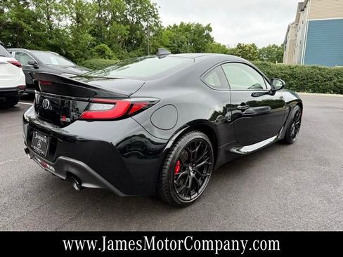 Used 2025 Toyota GR86 Premium w/ Performance Package RWD image 5