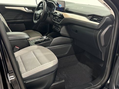 Used 2021 Ford Escape SE w/ Cold Weather Package image 21