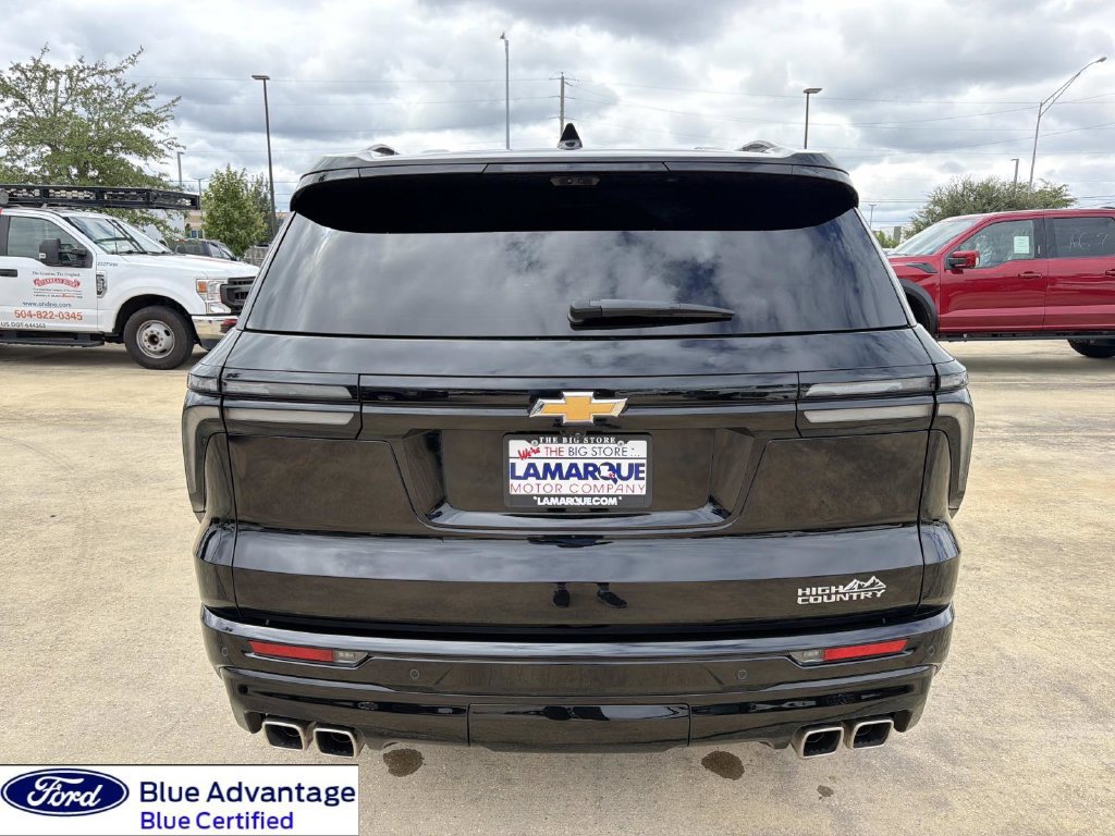 Used 2025 Chevrolet Traverse High Country w/ LPO, Floor Liner Package FWD image 9