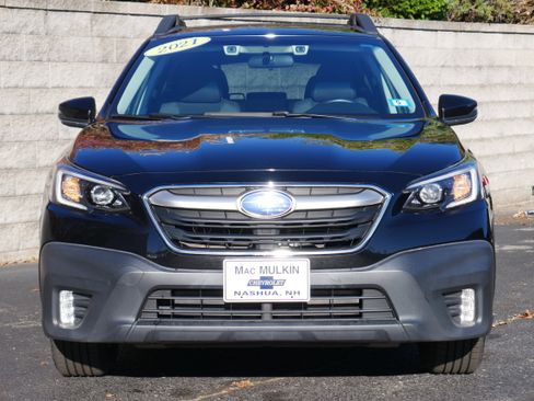 Used 2021 Subaru Outback Premium image 2