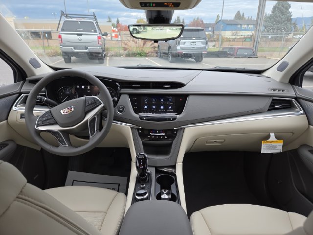 New 2026 Cadillac XT5 Premium Luxury AWD/4WD image 3