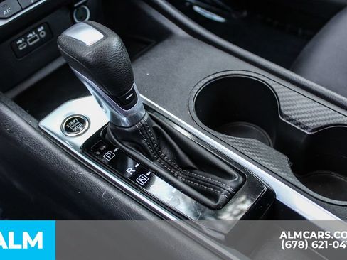 Used 2025 Nissan Altima 2.5 SV FWD image 37