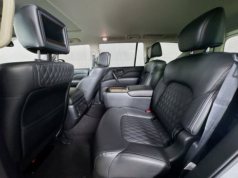 Used 2019 INFINITI QX80 Luxe w/ 22" Wheel Package image 31