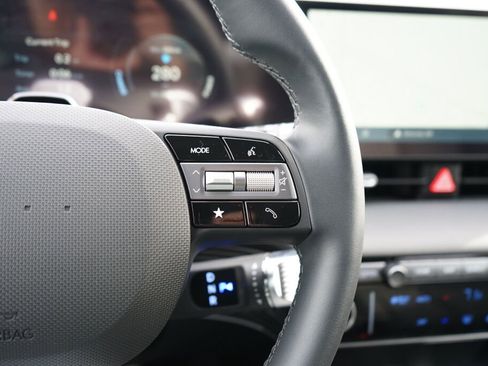 Certified 2025 Hyundai Ioniq 5 SEL image 24