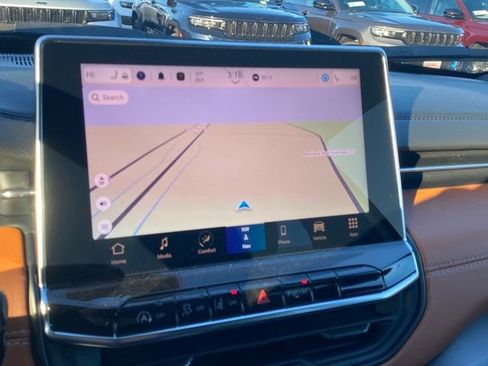 New 2024 Jeep Compass Limited w/ Elite Group image 3