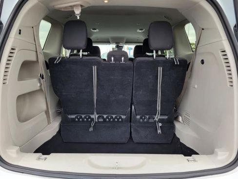 Used 2023 Chrysler Voyager LX FWD image 31