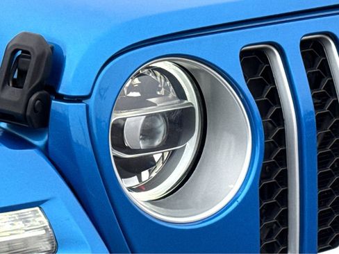 Certified 2022 Jeep Wrangler Unlimited Sahara w/ Cold Weather Group image 5