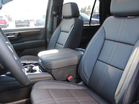 New 2026 Chevrolet Tahoe High Country image 9