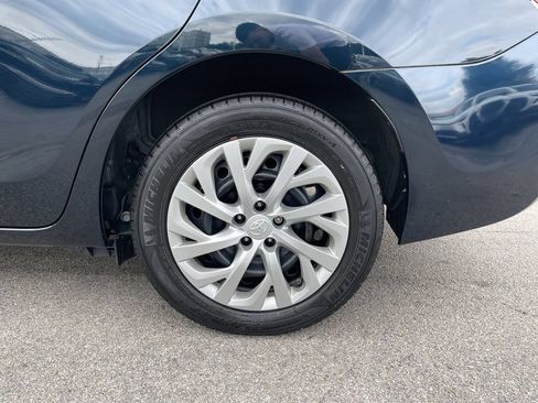 Certified 2018 Toyota Corolla LE FWD image 10
