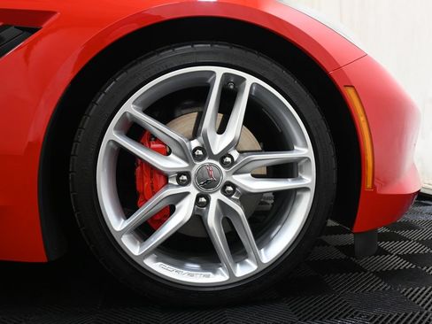 Used 2019 Chevrolet Corvette Stingray Coupe w/ 1LT RWD image 36