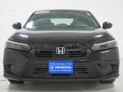 Used 2024 Honda Civic Sport image 3