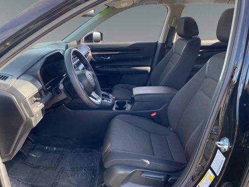 Used 2025 Honda CR-V LX image 9