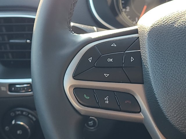 Used 2022 Jeep Cherokee Latitude Lux w/ Sun & Sound Group AWD/4WD image 19