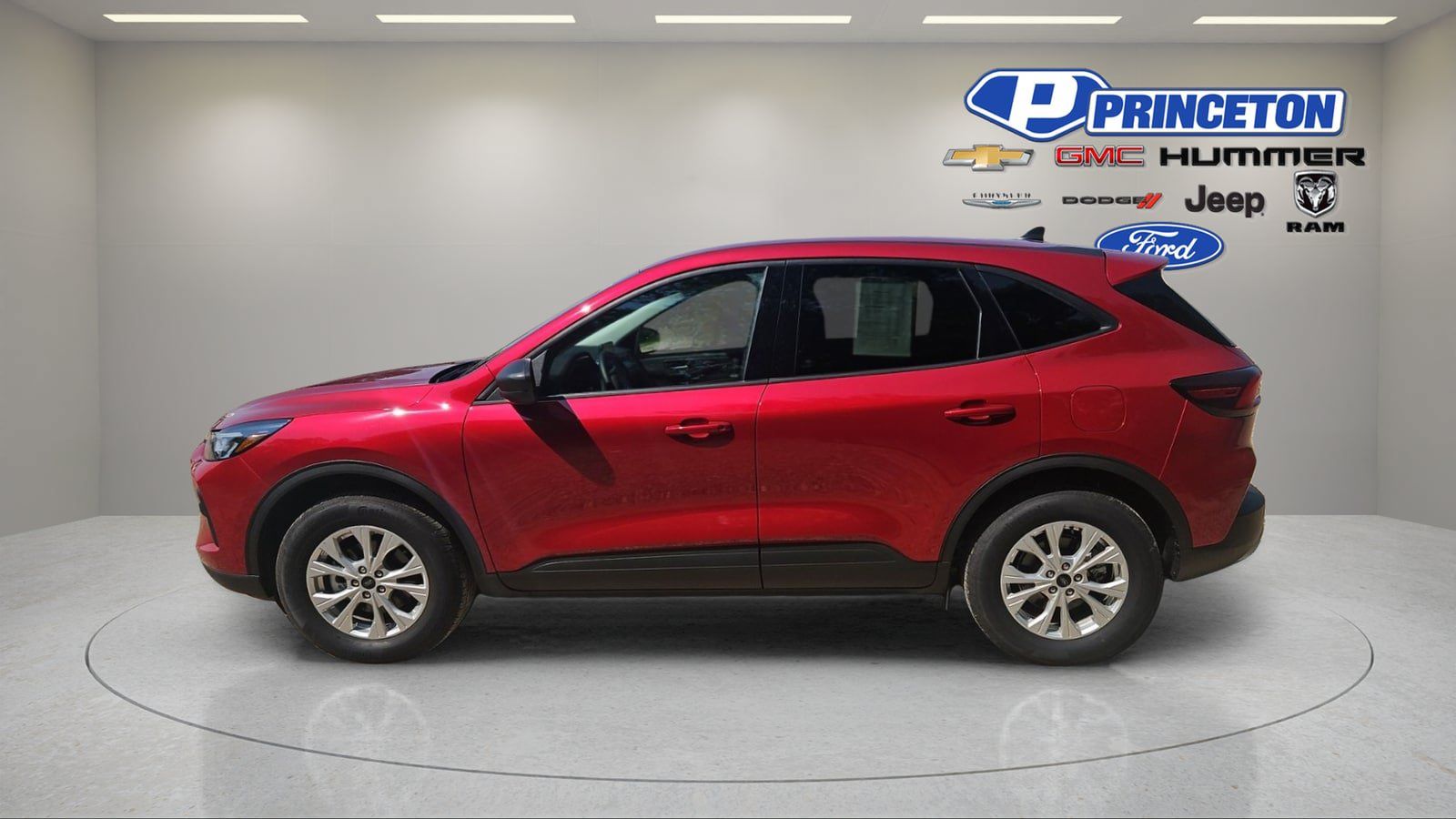 Used 2025 Ford Escape Active w/ Cold Weather Package AWD/4WD image 4