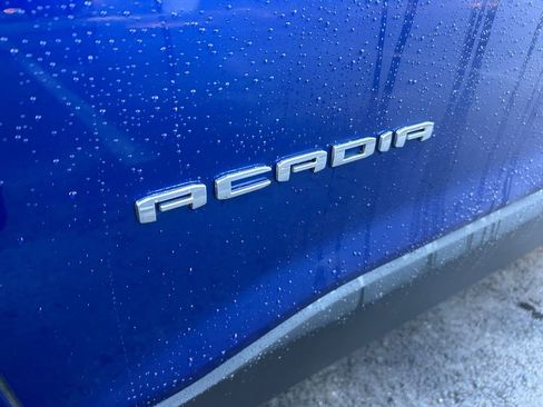 Used 2023 GMC Acadia SLE image 31