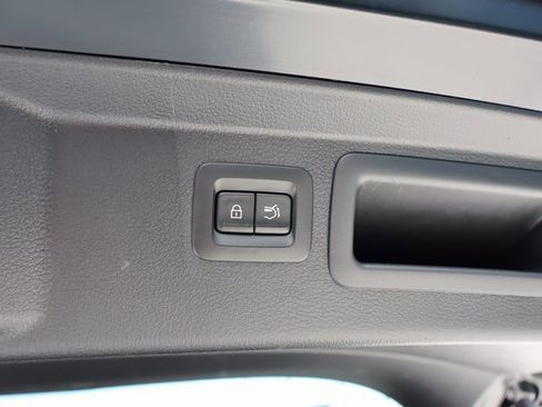 Certified 2025 MAZDA CX-50 AWD 2.5 S w/ Preferred Package image 24