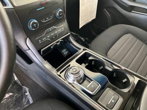 Used 2020 Ford Edge SE w/ Cargo Accessory Package AWD/4WD image 25