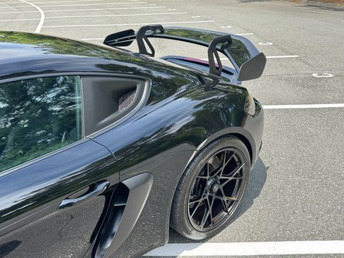 Used 2025 Porsche 718 Cayman GT4 RS RWD image 23
