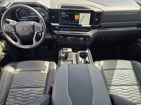 Used 2024 Chevrolet Silverado 1500 ZR2 w/ Technology Package image 24