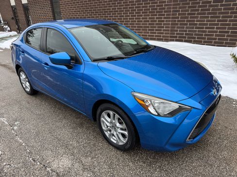 Used 2018 Toyota Yaris iA image 25