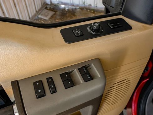 Used 2015 Ford F350 Lariat w/ Lariat Interior Package image 44