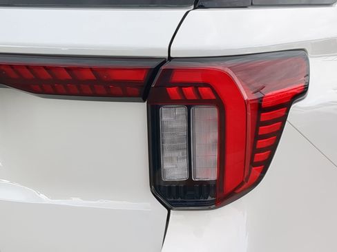 New 2026 Ford Explorer Active w/ Active Comfort Package image 40