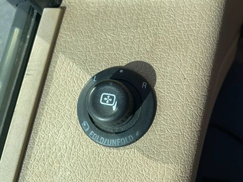 Used 2011 Ford F150 Lariat w/ Lariat Plus Pkg AWD/4WD image 40
