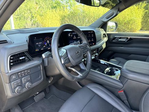 Used 2026 Chevrolet Tahoe Z71 AWD/4WD image 22