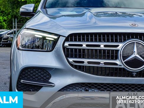 Used 2025 Mercedes-Benz GLE 450e 4MATIC image 11