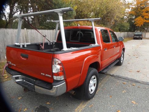 Used 2014 Toyota Tacoma 4x4 Double Cab image 6