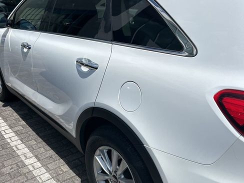 Used 2020 Kia Sorento LX image 13