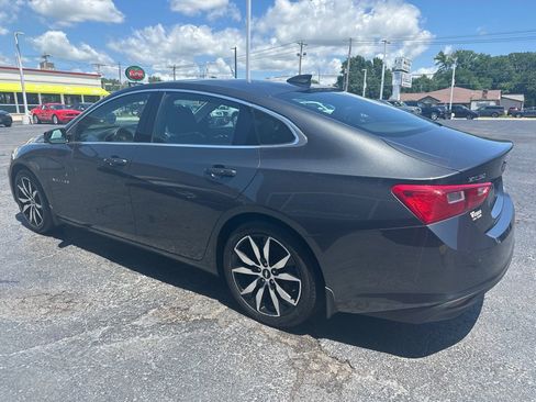Used 2016 Chevrolet Malibu LT w/ Leather Package FWD image 3